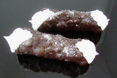 Cannoli (Chocolate) Cannoli (Chocolate)